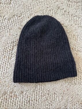 Janessa Leone Black Ribbed Knit Beanie